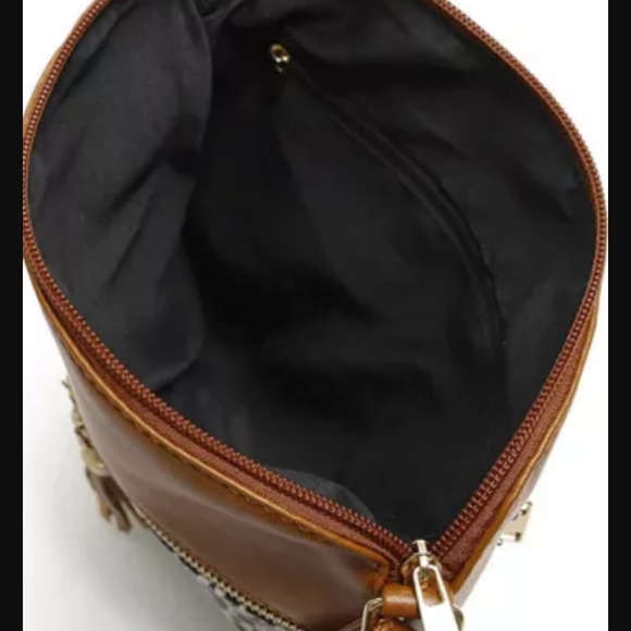 ‼️CLEARANCE PRICE FIRM‼️🎉💥Vegan Leather💥🎉 - Picture 6 of 8